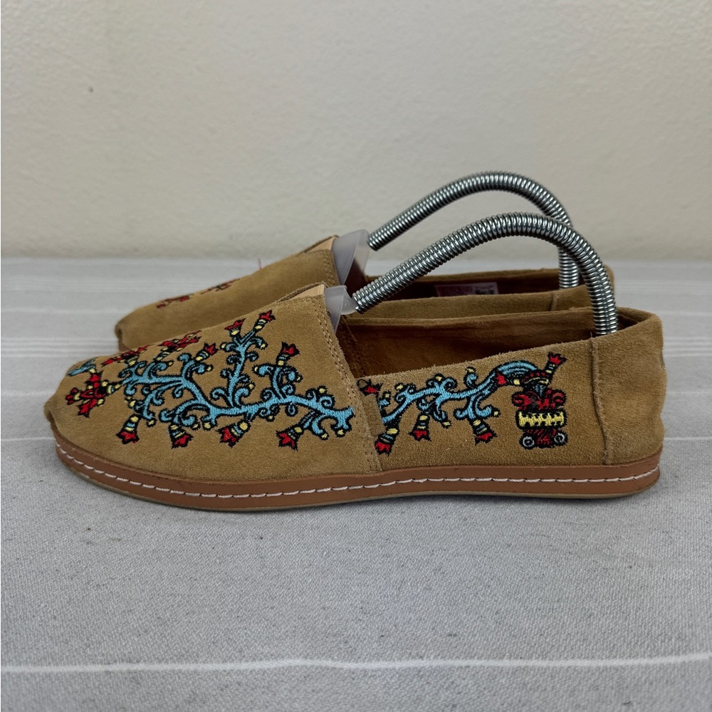 Size 8.5- Tom’s X Print Gonzales Alpargata Floral Leather